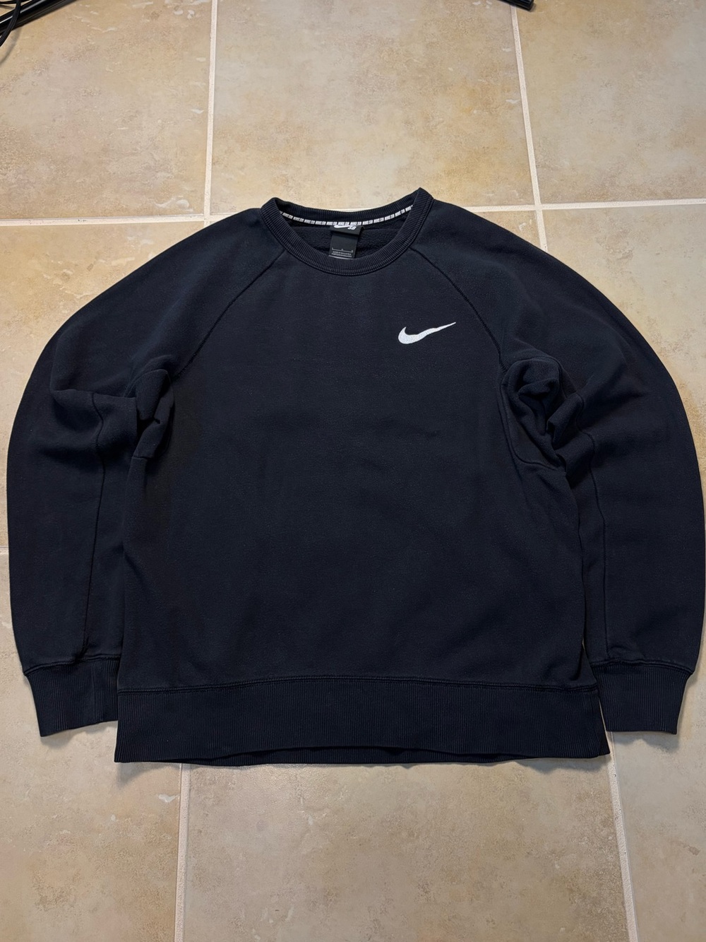 Vintage Nike Men's Black Crewneck Sweatshirt with White Embroidered Swoosh